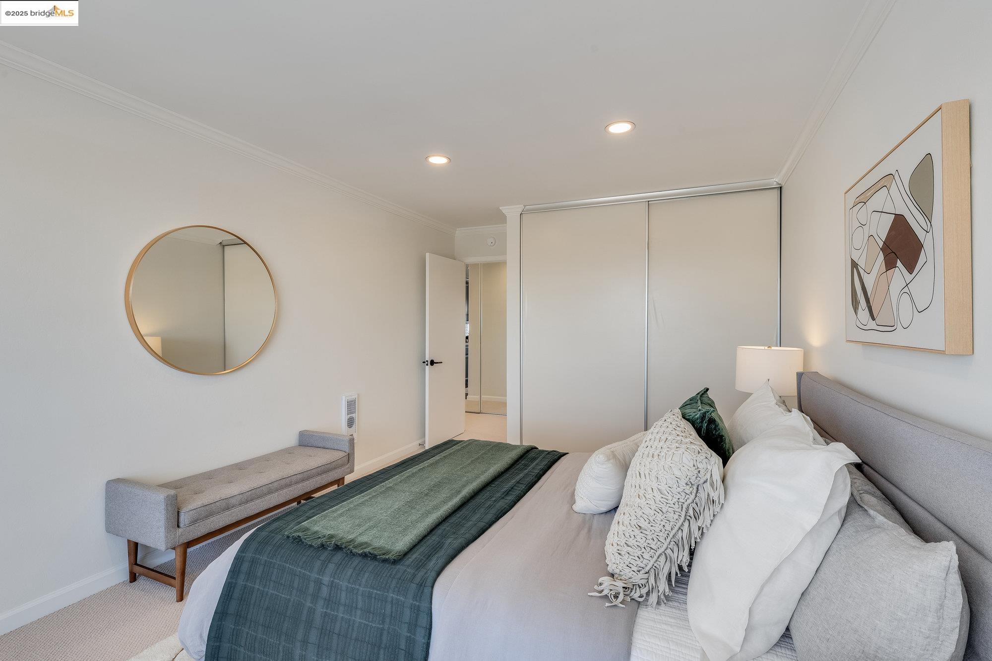5340 Broadway Terrace # 401