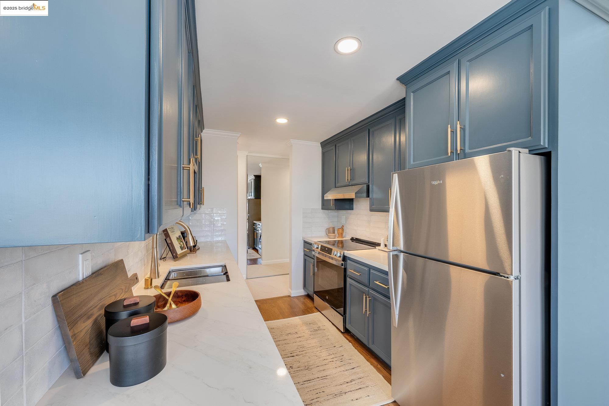 5340 Broadway Terrace # 401