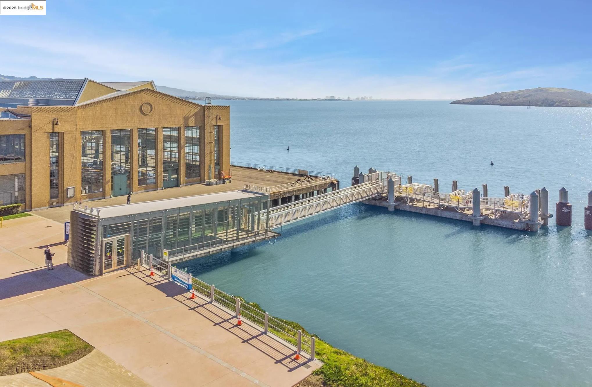 2714 Beach head way