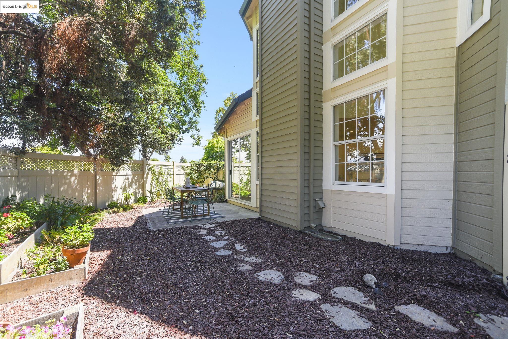 2714 Beach head way