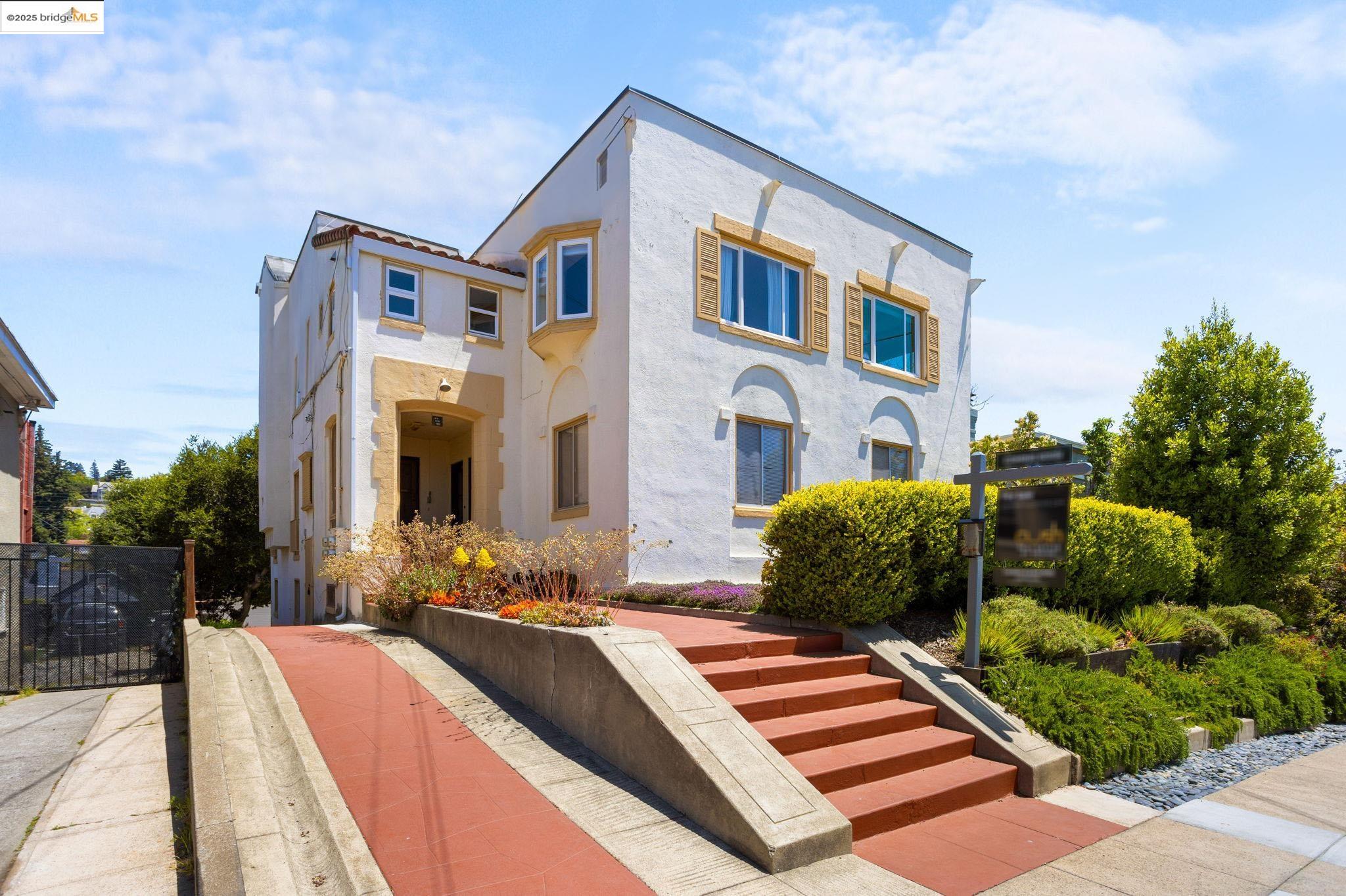 1222 Hollywood Ave