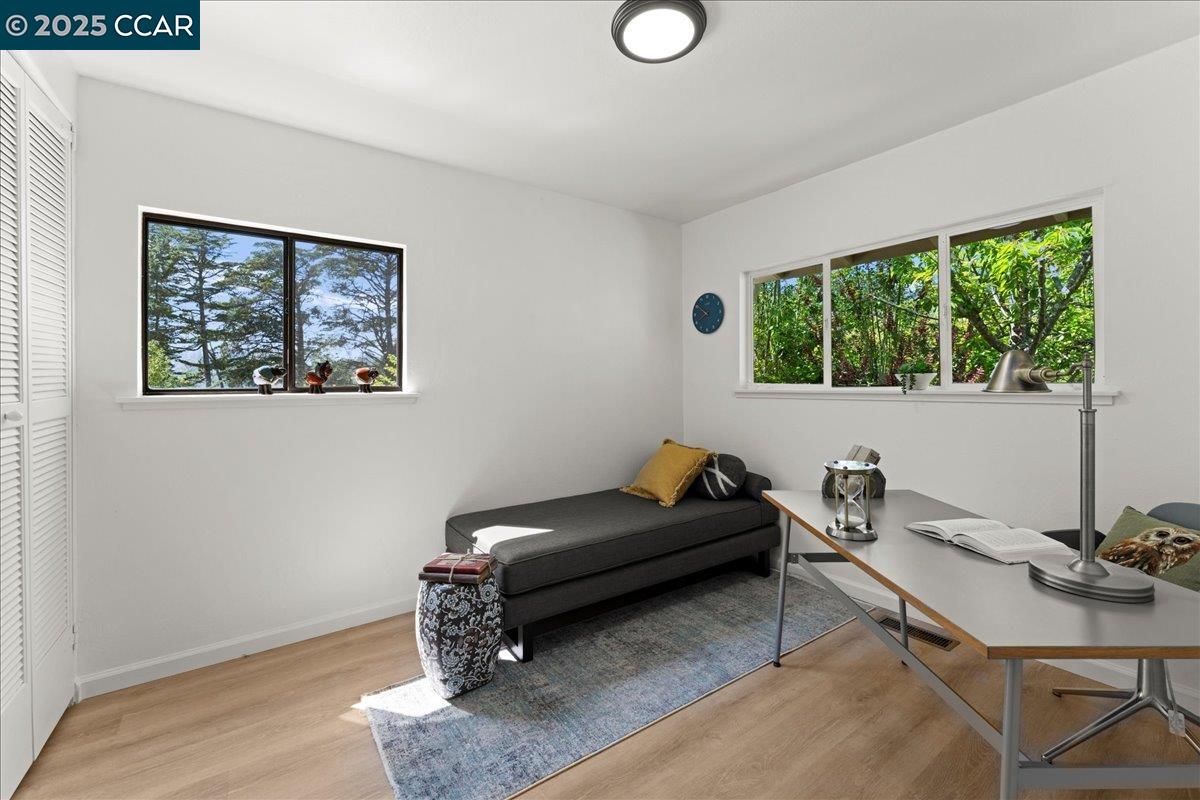 6615 Evergreen Ave