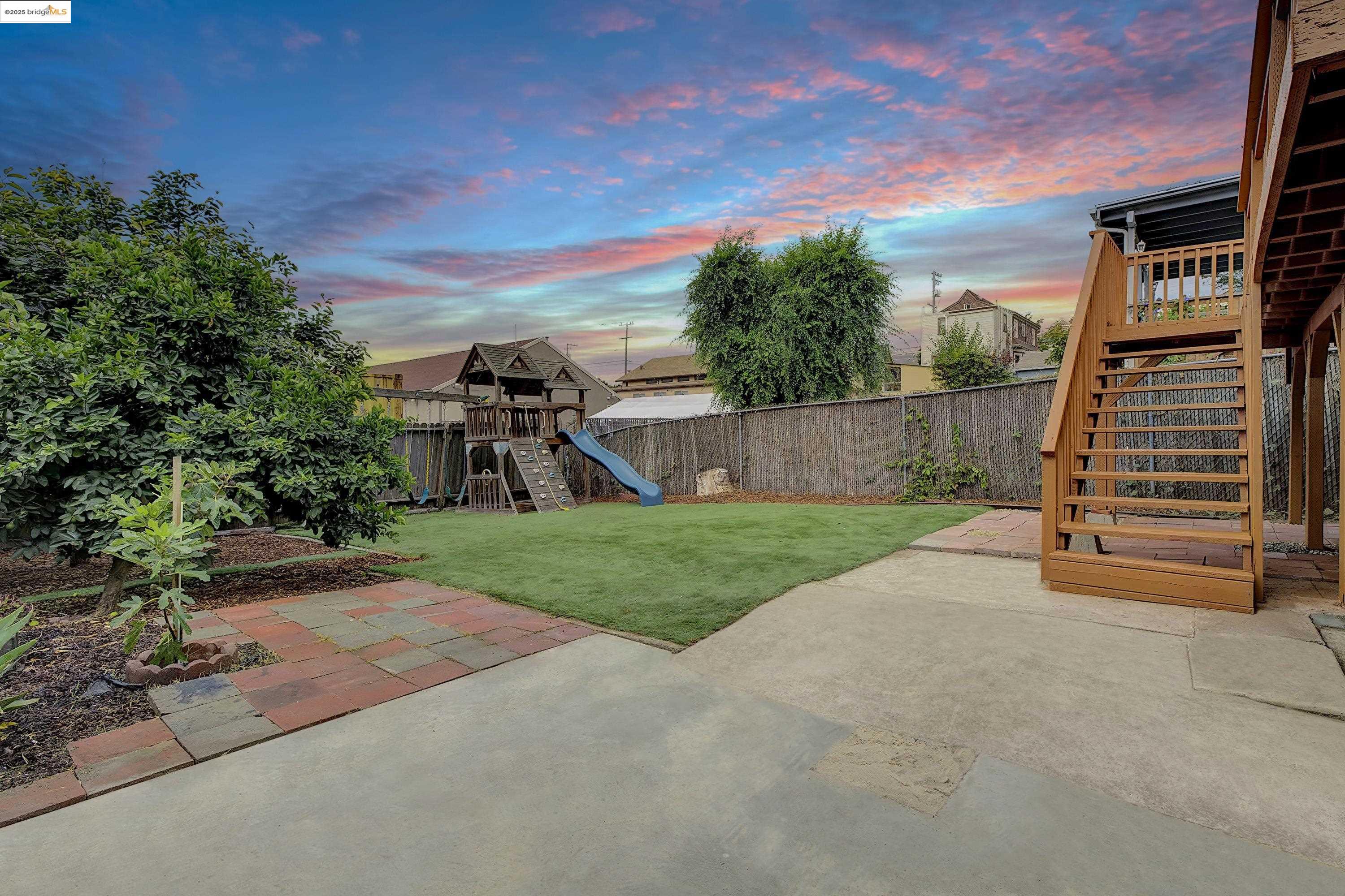 1337 E 25Th St, Oakland