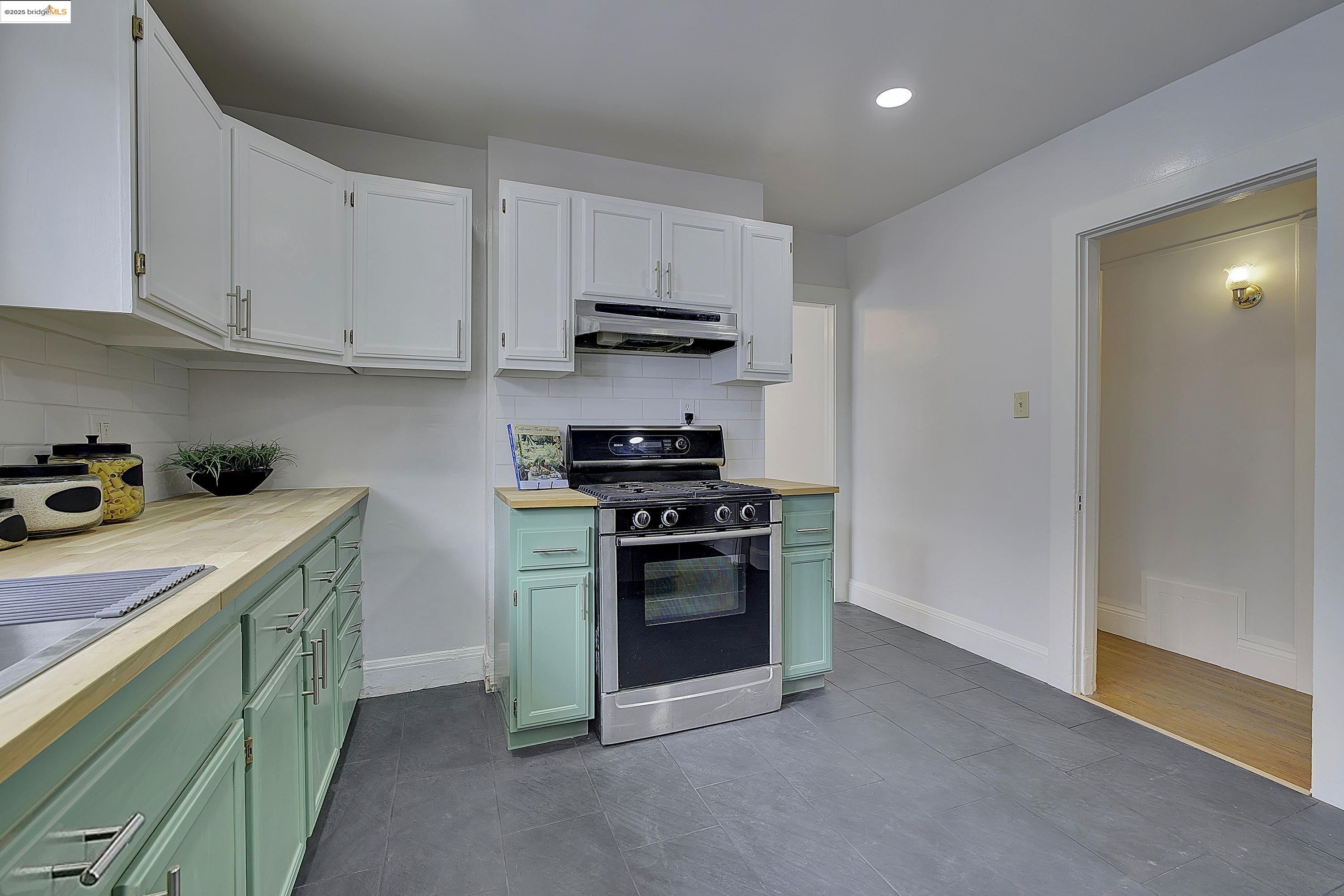 1337 E 25Th St, Oakland