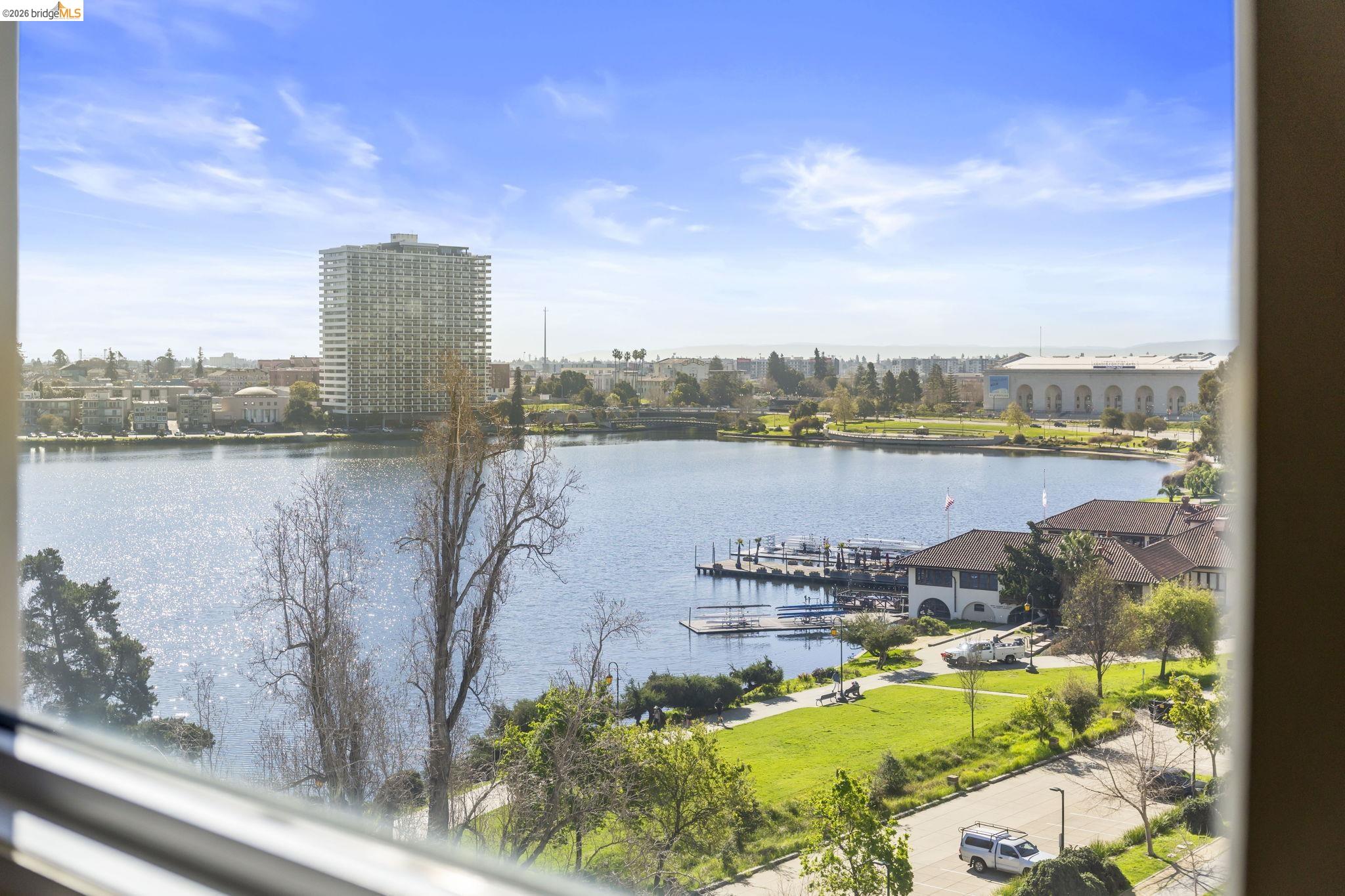 1 Lakeside Dr # 804