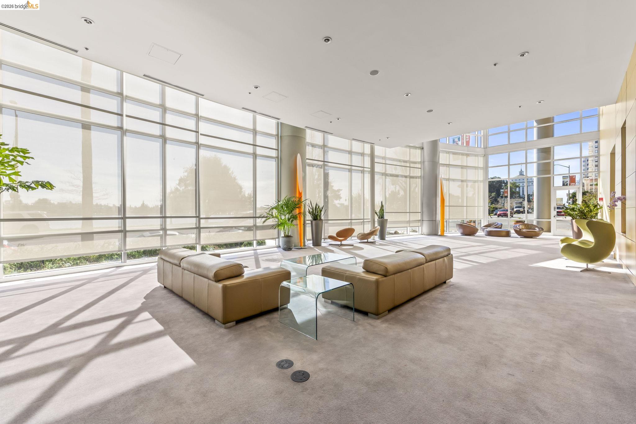 1 Lakeside Dr # 804