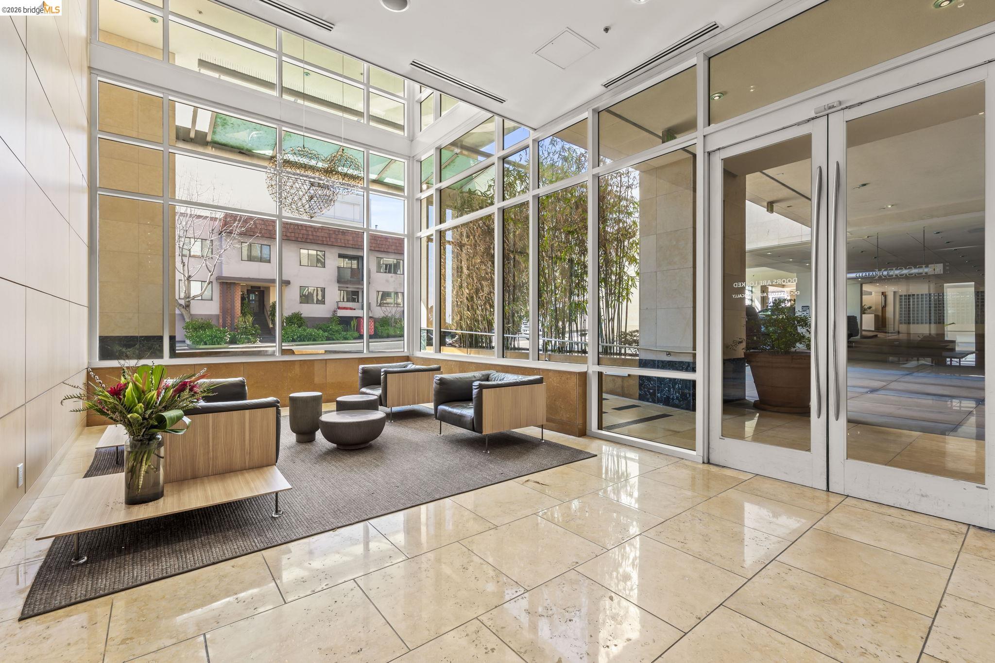 1 Lakeside Dr # 804
