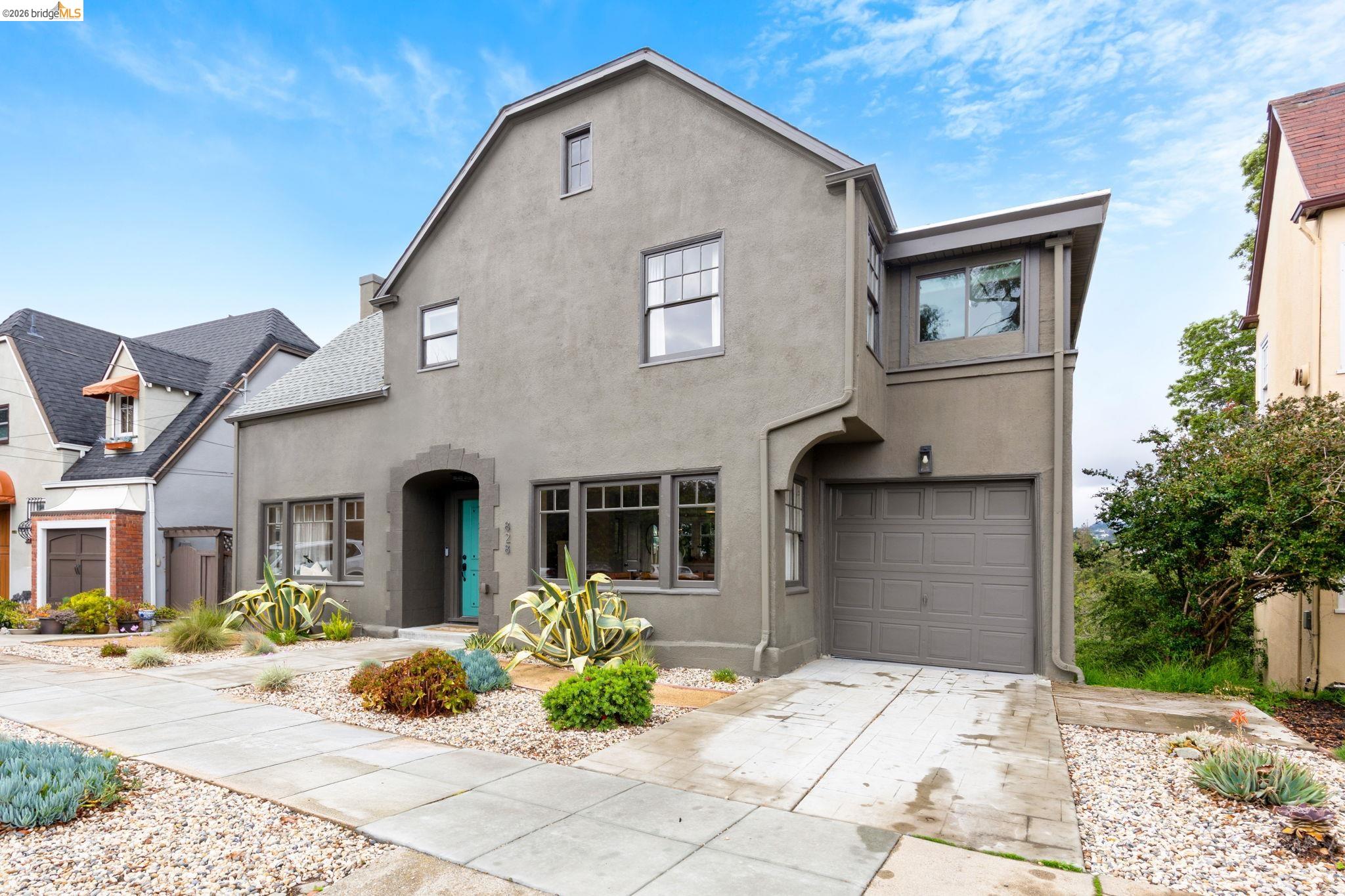 828 Alma Pl