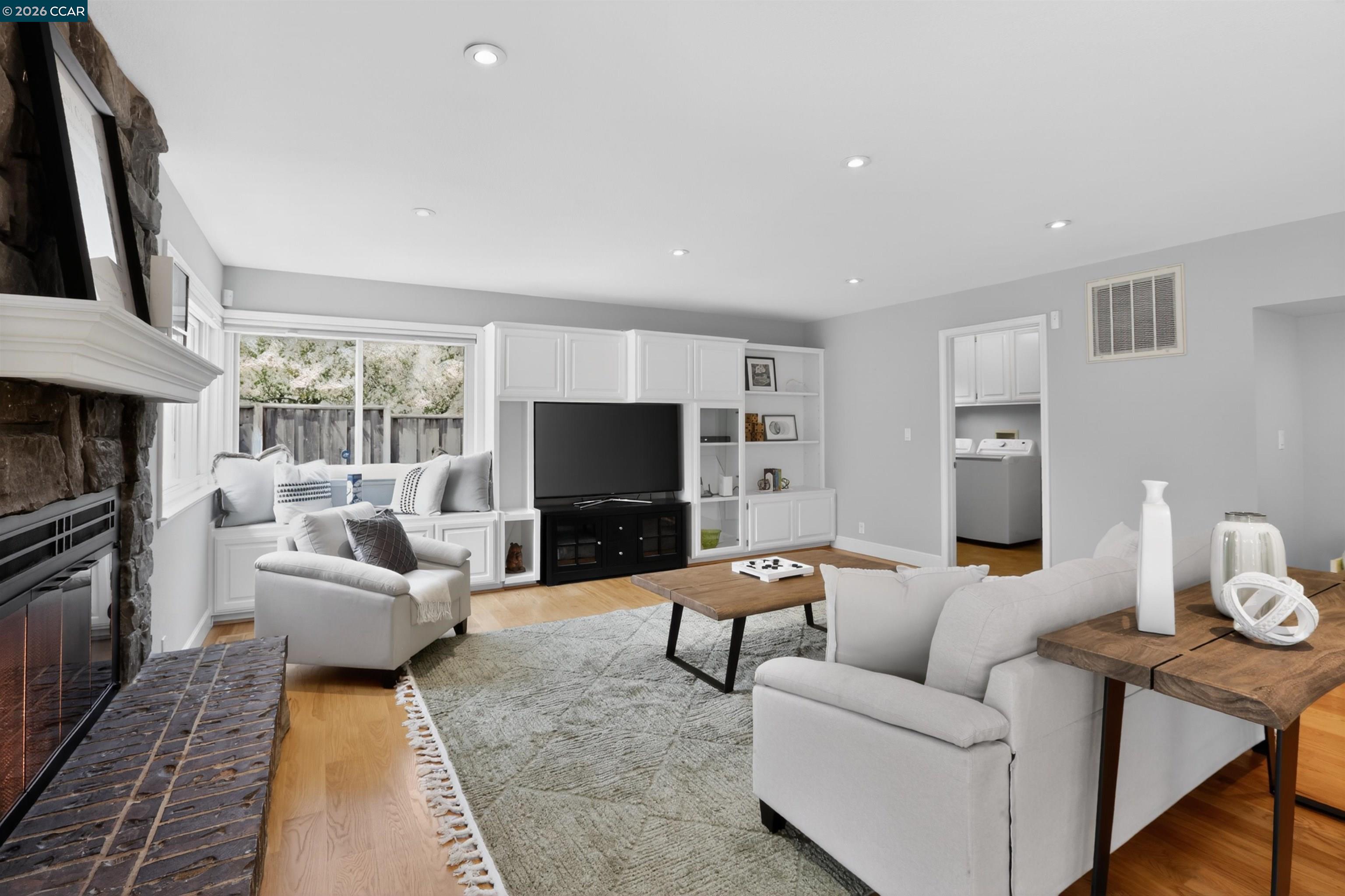 22 Williams Dr