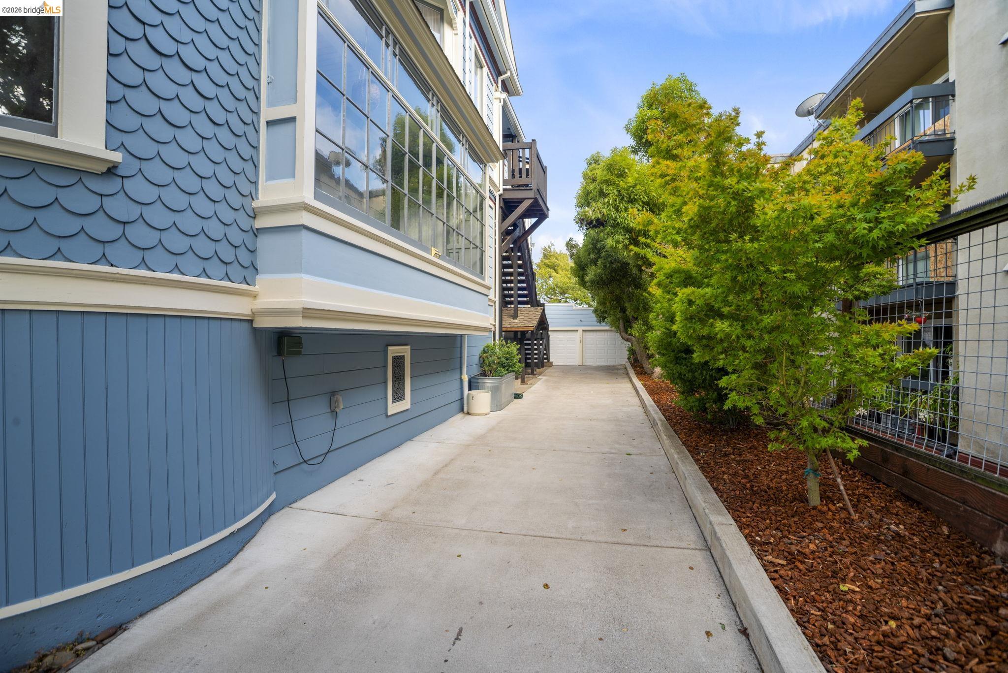 550 Vernon St