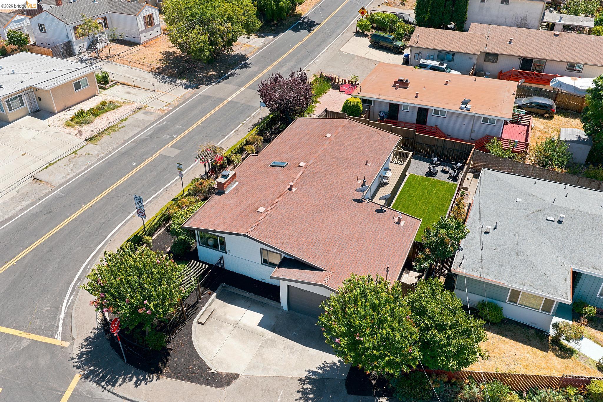 5161 Hilltop Dr