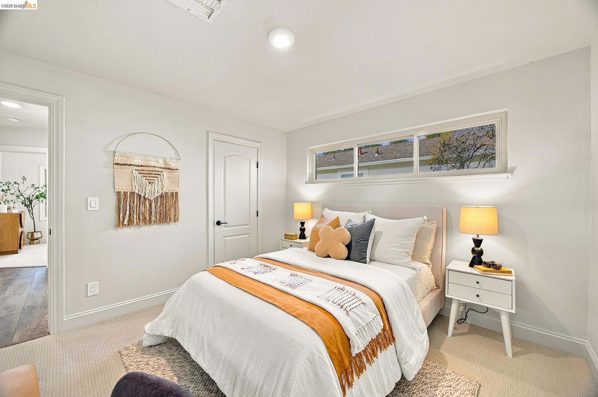 925 Juanita Dr