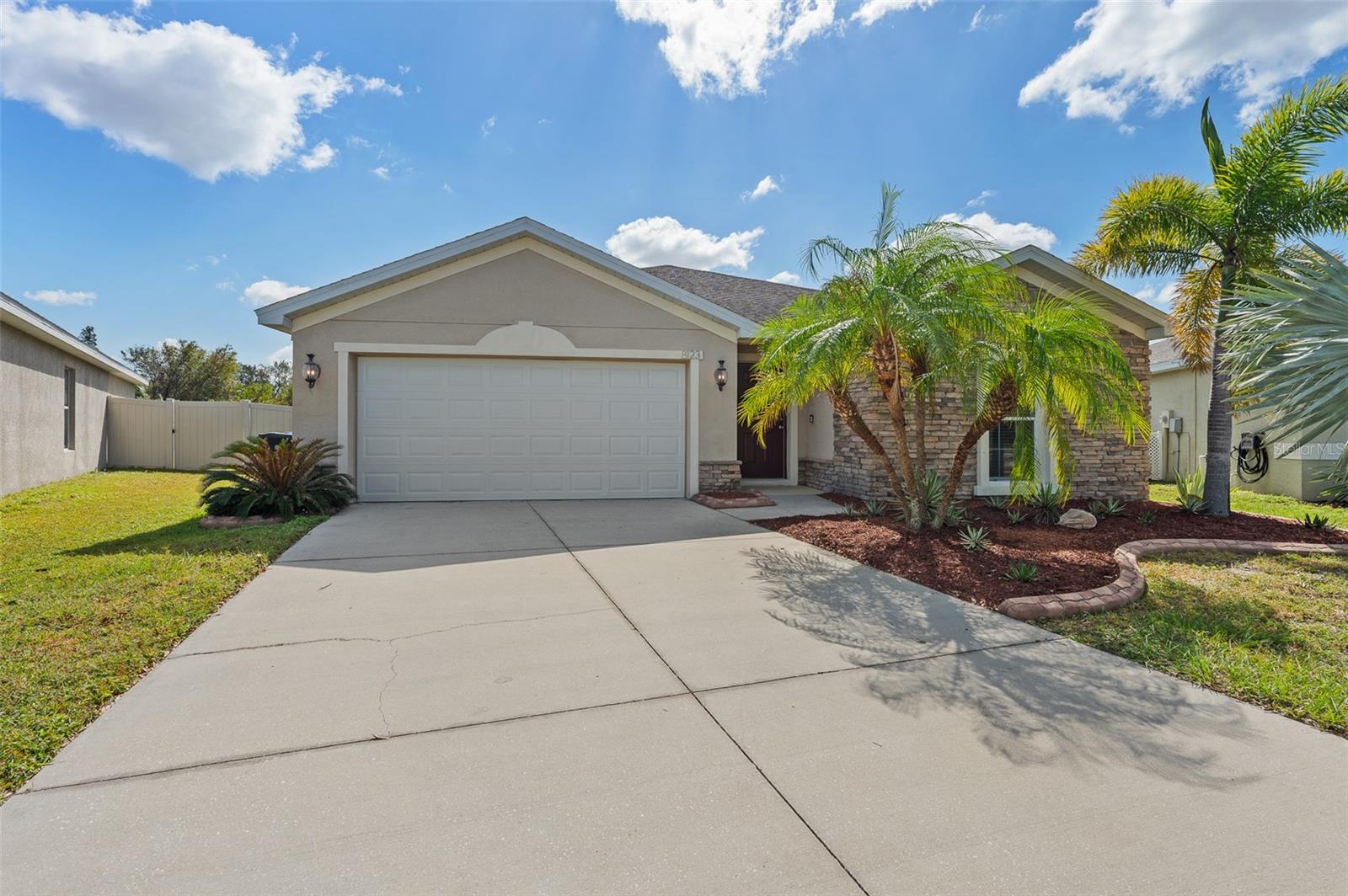 8123 ROTHBURY HILLS PL