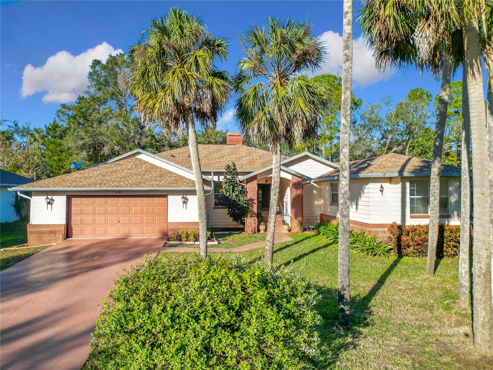 11781 W FISHERMAN LN