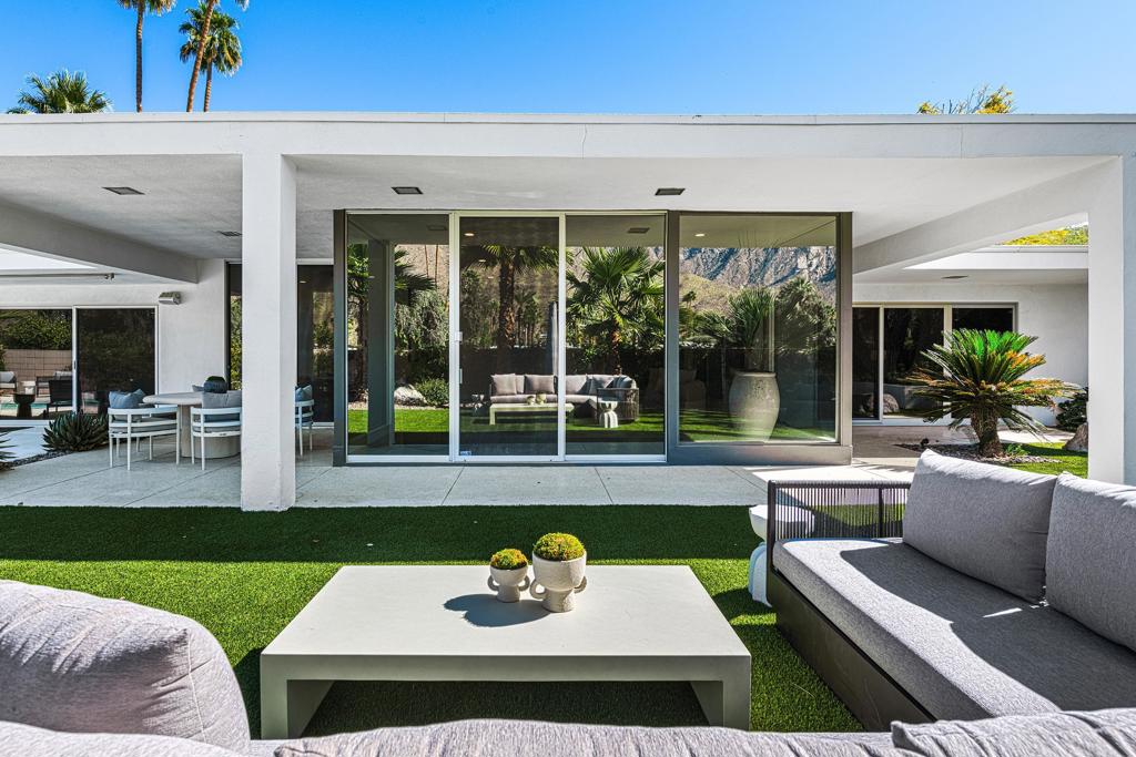 2355 S Yosemite Drive