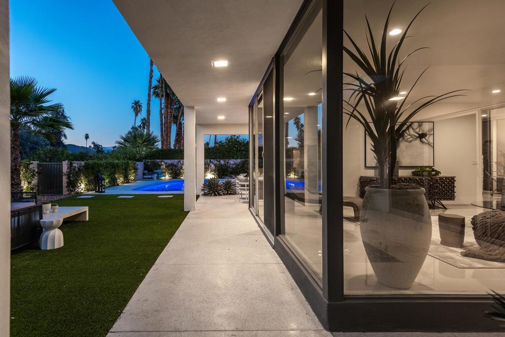 2355 S Yosemite Drive