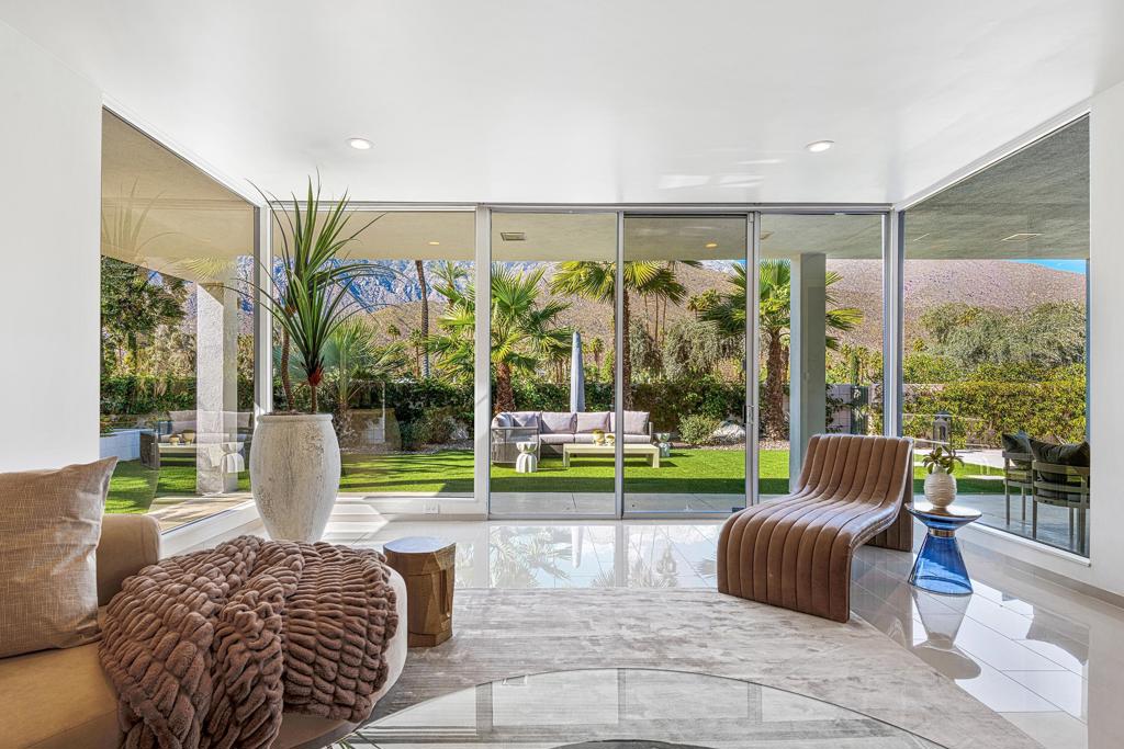 2355 S Yosemite Drive