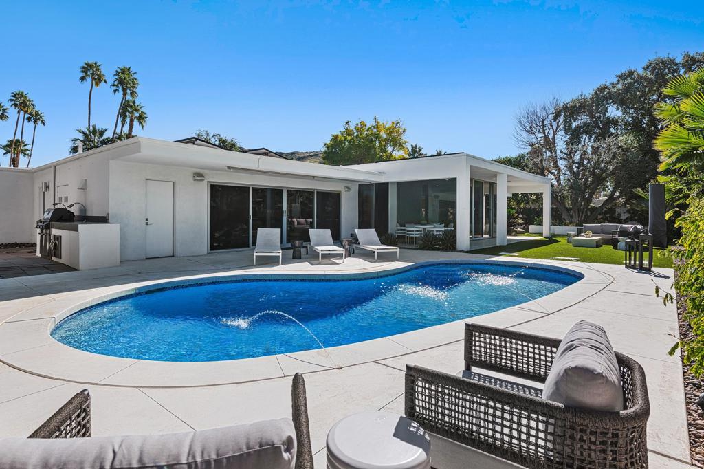 2355 S Yosemite Drive