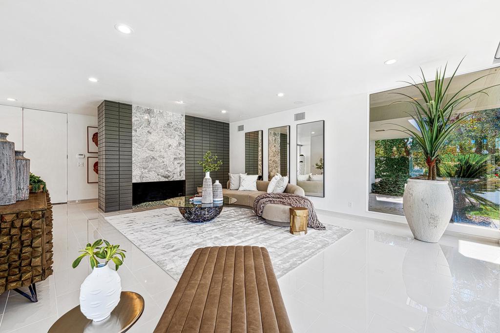 2355 S Yosemite Drive