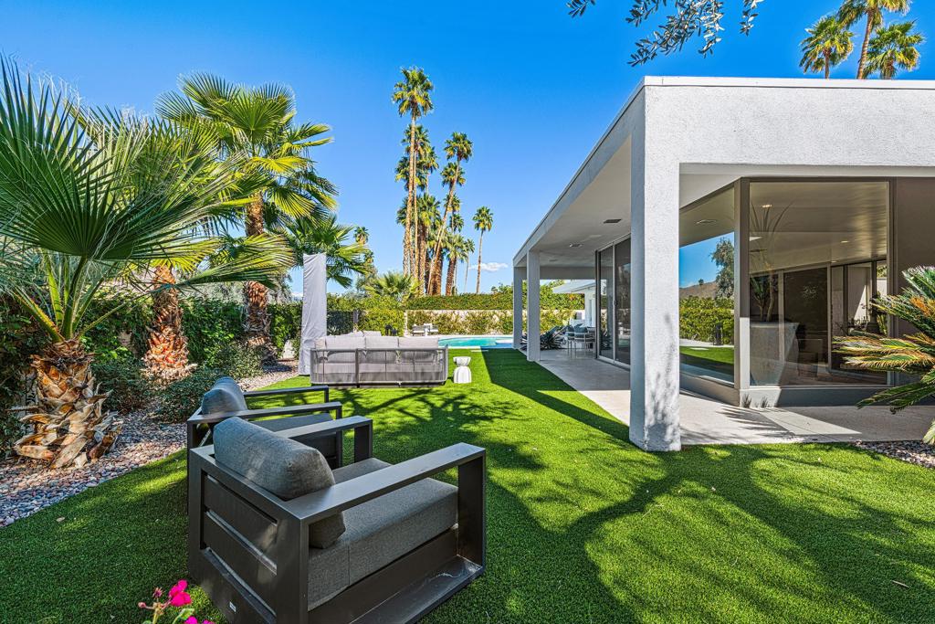 2355 S Yosemite Drive