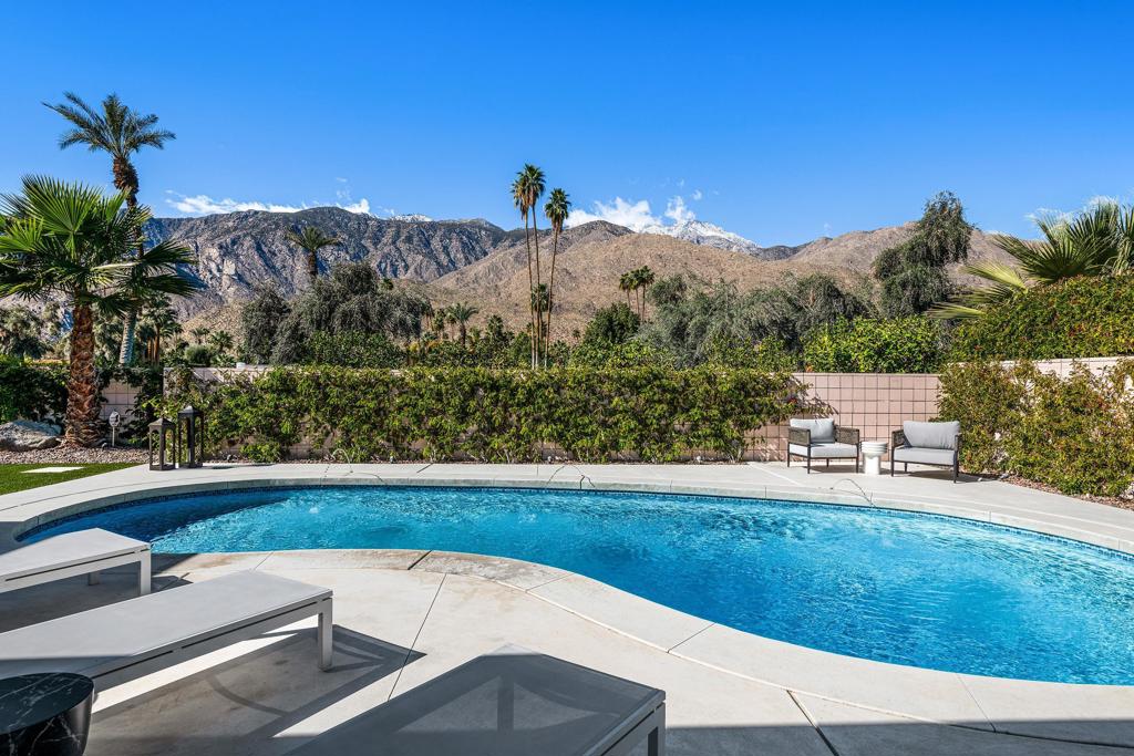 2355 S Yosemite Drive