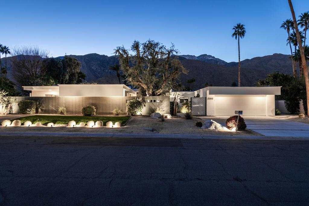 2355 S Yosemite Drive