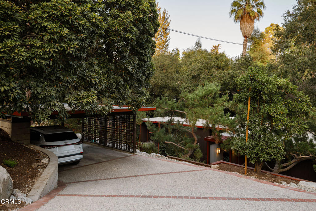 820 Burleigh Drive