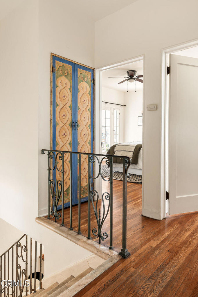 2011 N Beachwood Drive