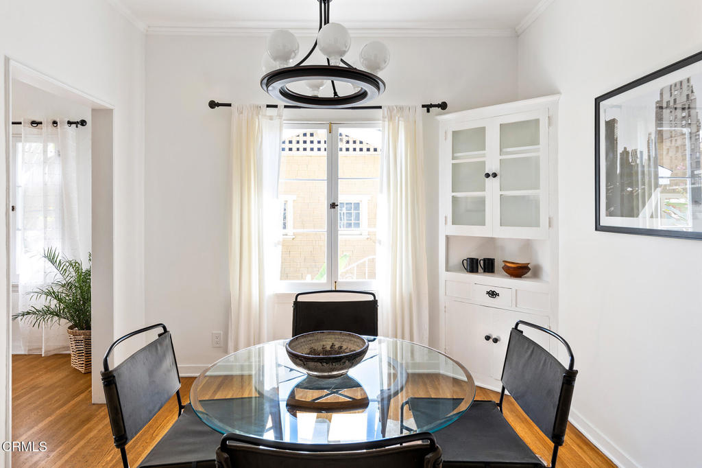 2011 N Beachwood Drive