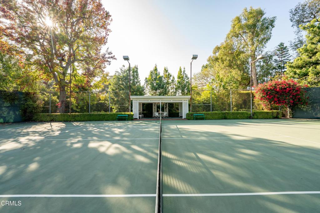 1527 E California Boulevard