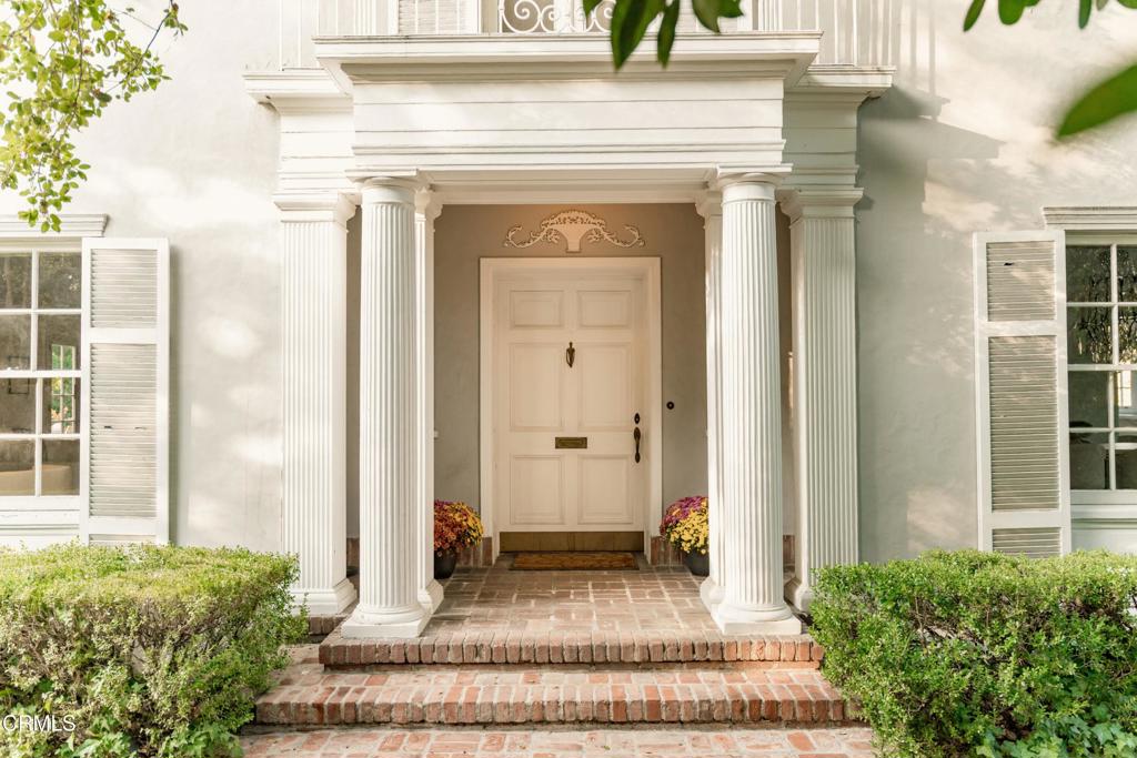 1527 E California Boulevard