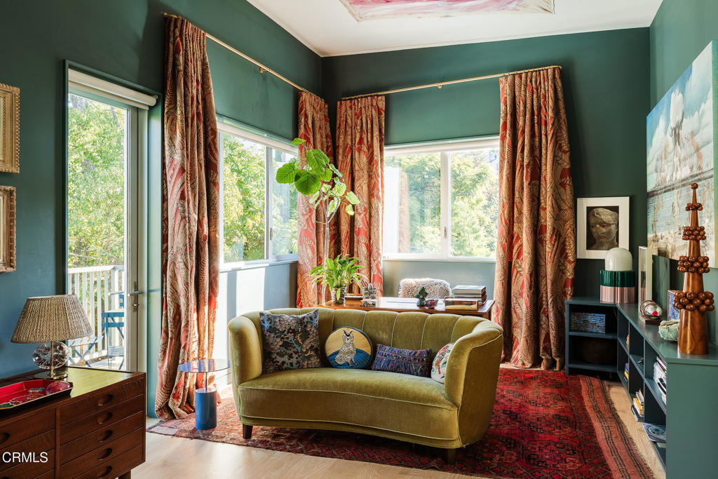 2638 Lake View Terrace E