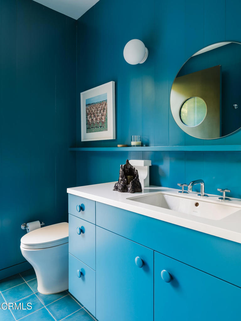 2638 Lake View Terrace E