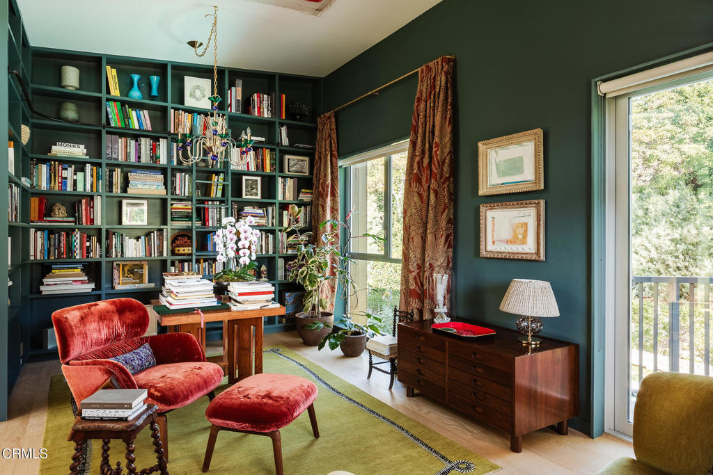 2638 Lake View Terrace E