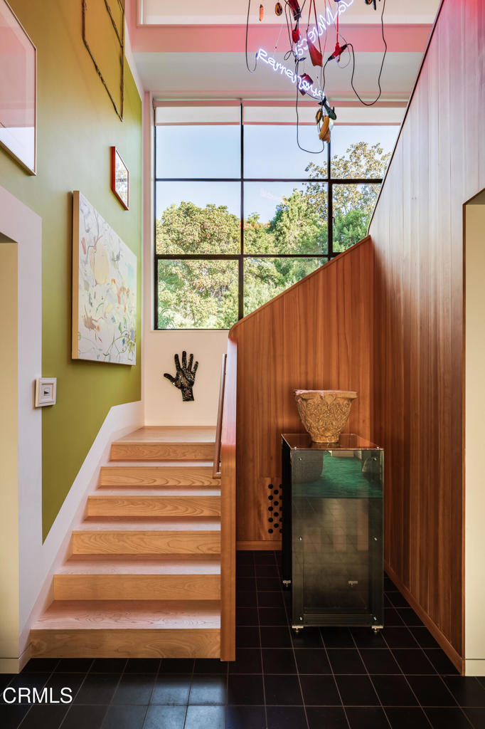 2638 Lake View Terrace E