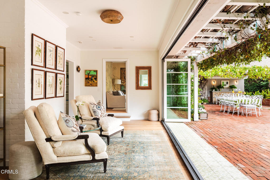 154 S Arroyo Boulevard