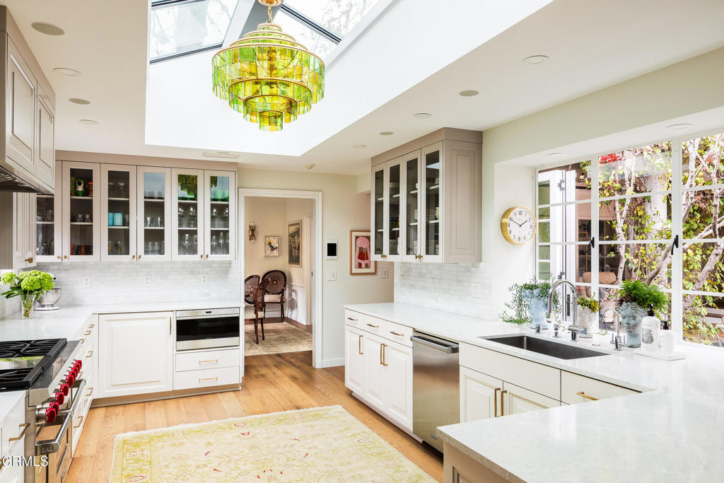 154 S Arroyo Boulevard