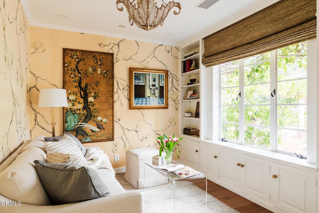 154 S Arroyo Boulevard