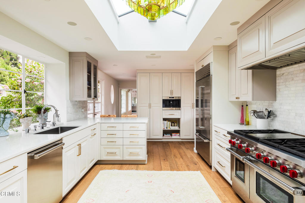 154 S Arroyo Boulevard