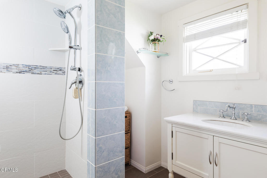 10785 Weyburn Avenue