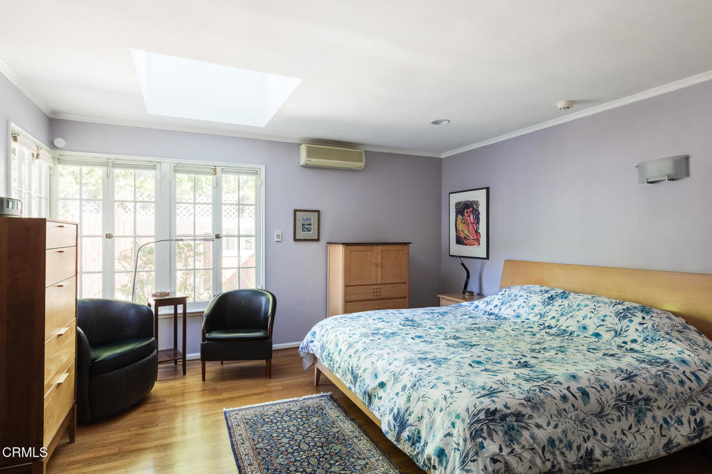 10785 Weyburn Avenue