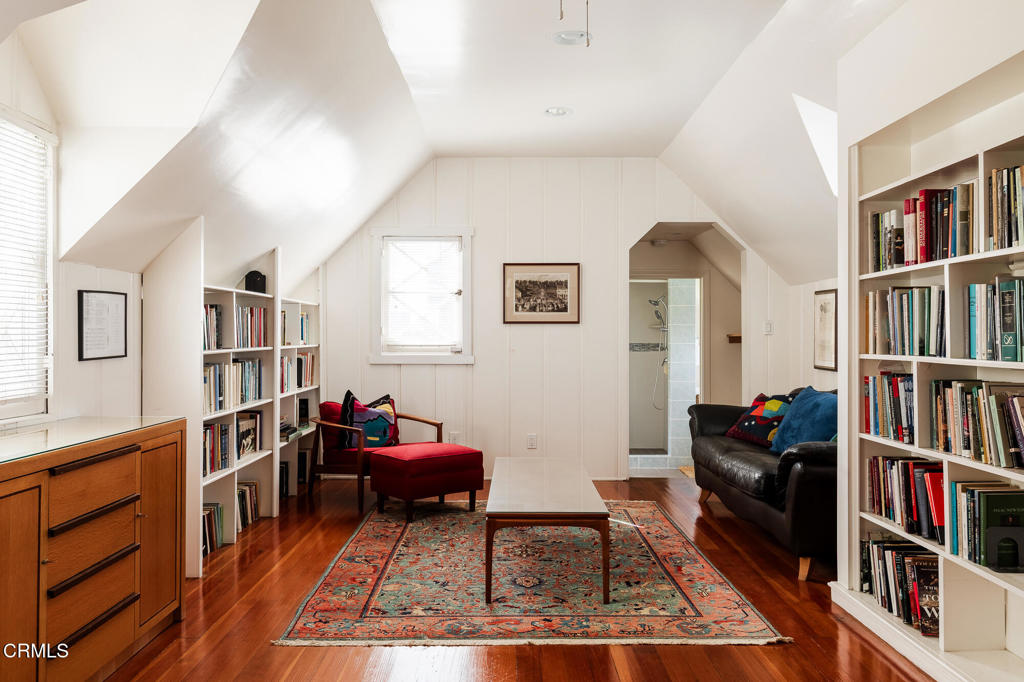 10785 Weyburn Avenue