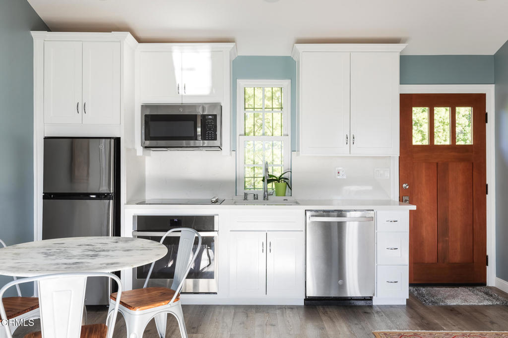 10785 Weyburn Avenue