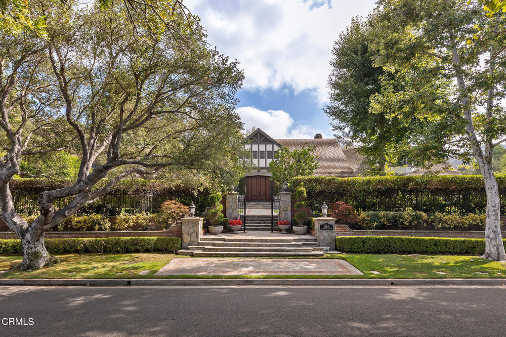 860 Flintridge Avenue