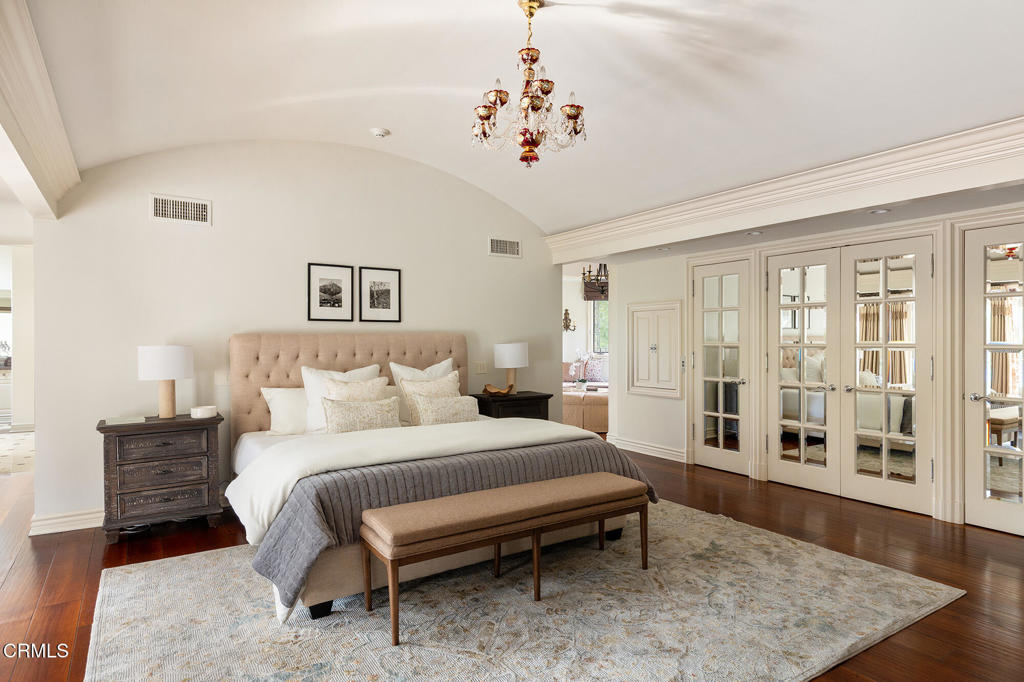 860 Flintridge Avenue