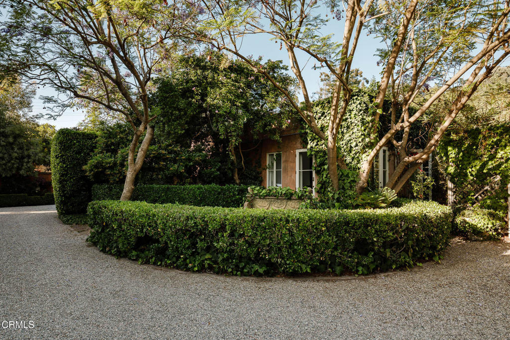 225 Grand Avenue