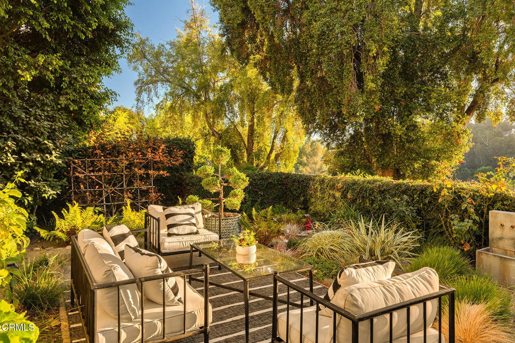 200 Arroyo Terrace