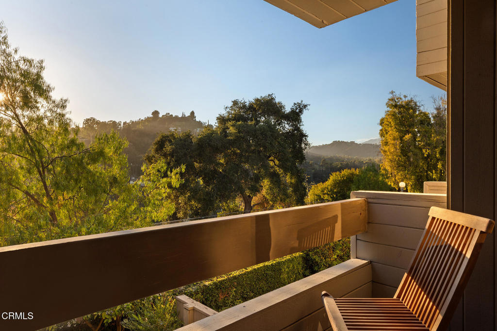200 Arroyo Terrace