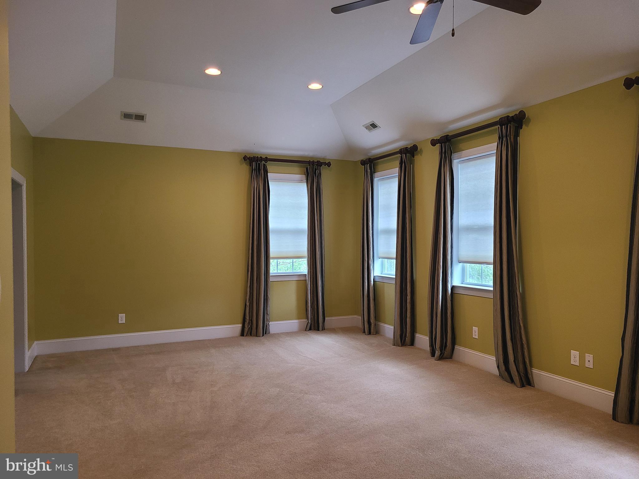 229 WINDHAM DR