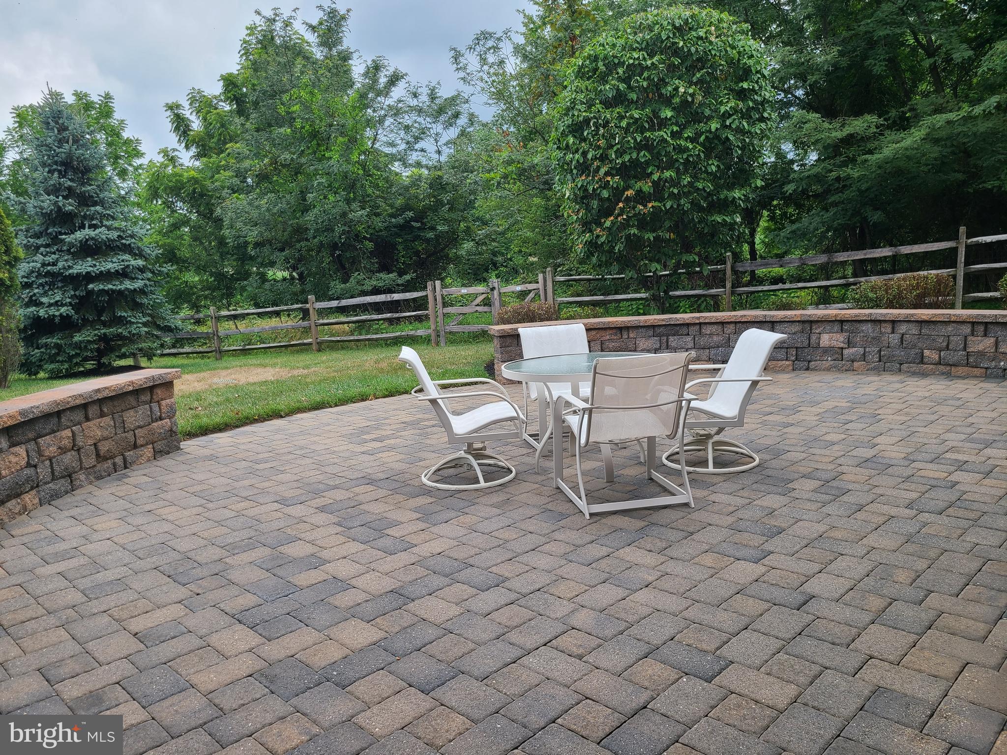 229 WINDHAM DR